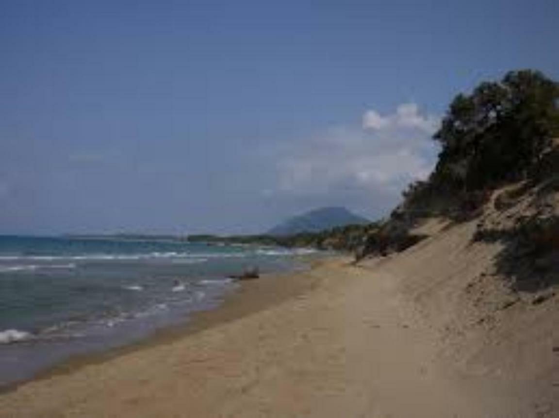 Issos Apartments Agios Georgios  Exterior photo